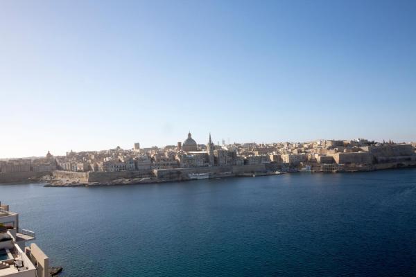 The Seafront Tower Pansiyon Sliema Dış mekan fotoğraf